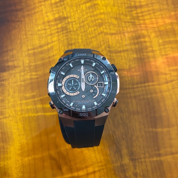 Casio EQW-M1100CG - Picture 5 of 6